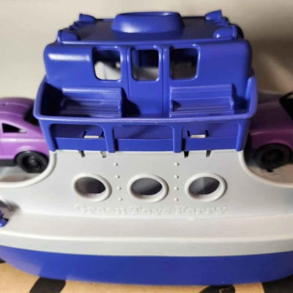 NEW Green Toys Ferry Boat Bath Tub Toys Water Toy with Cars Purple White Toy NEW